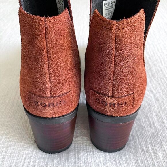 Sorel cut out ankle boots. - Picture 9 of 12